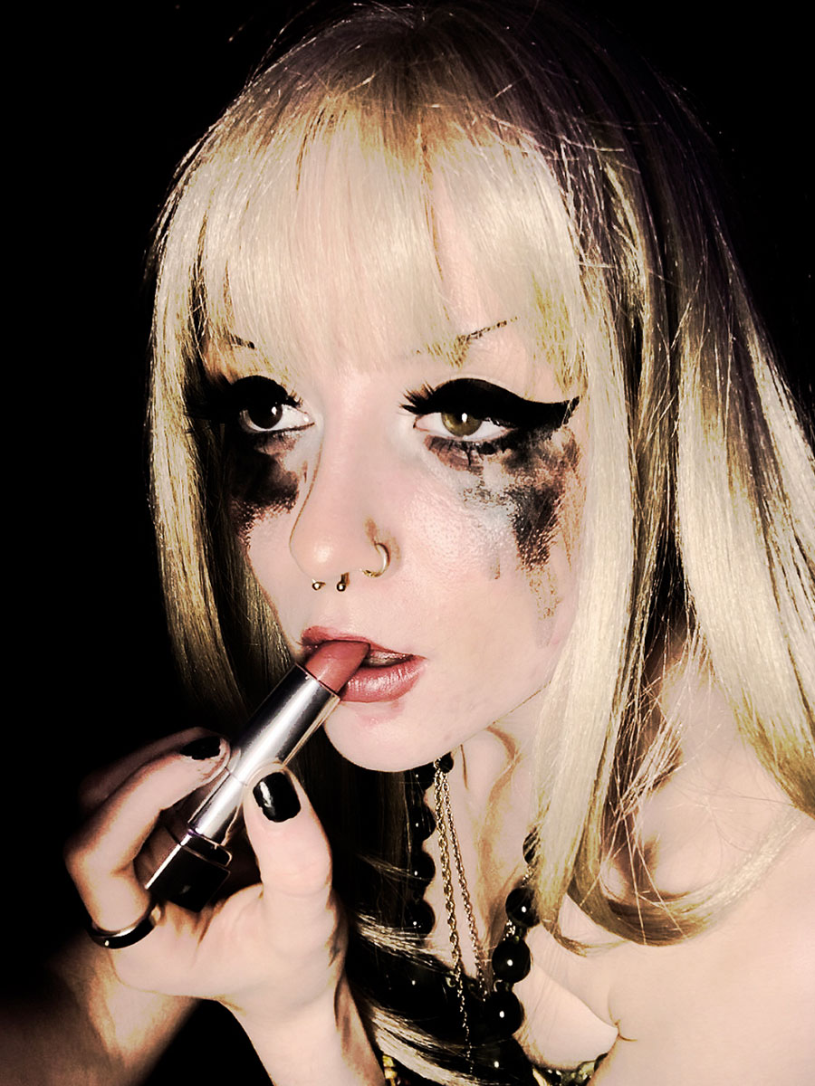 Doll-Face-Lipstick-2 Isabelle Bloom - Photo Narrative 3