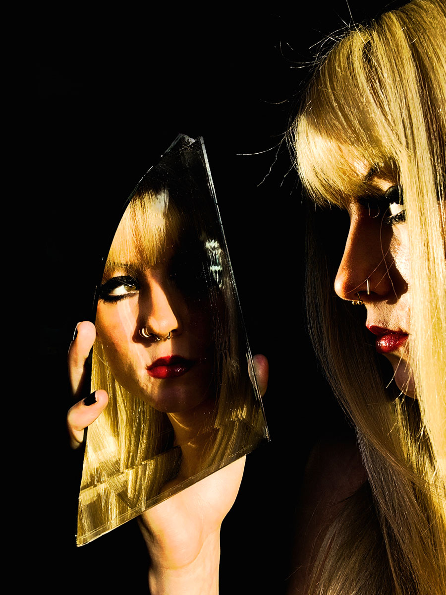 Doll-Face-Mirror-1 Isabelle Bloom - Photo Narrative - Shed 4